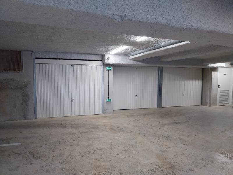 Garage sous sol sécurisé à vendre à Saint-Cyr-Sur-Mer