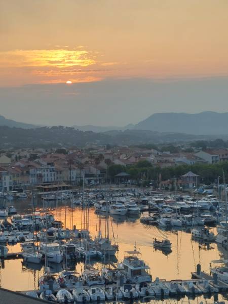 Appartement neuf de type 4 avec terrasse vue mer emplacement unique à saisir à Sanary sur Mer